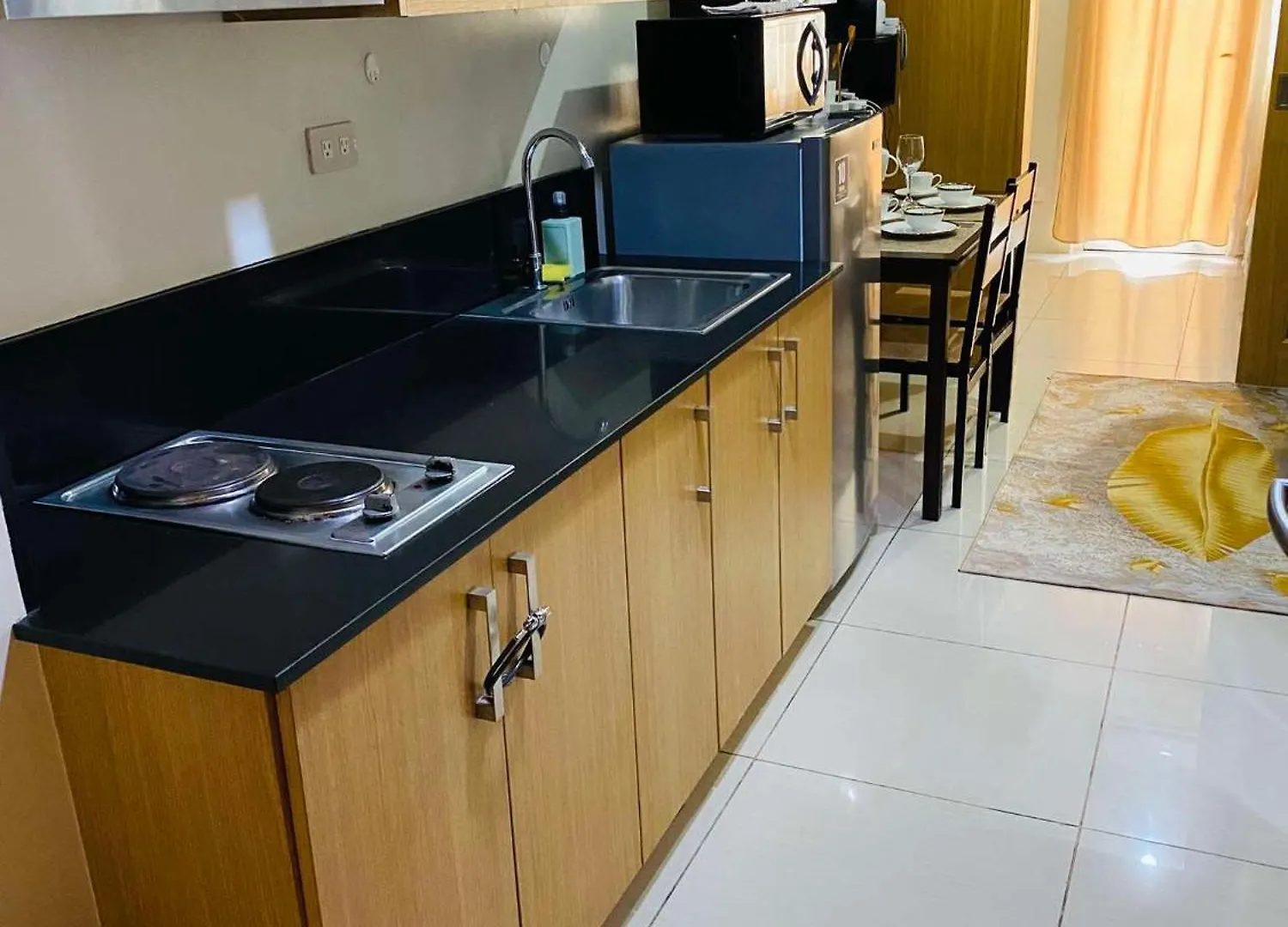333D- 1Br 1Folding Bed Pool View Apartment Manila