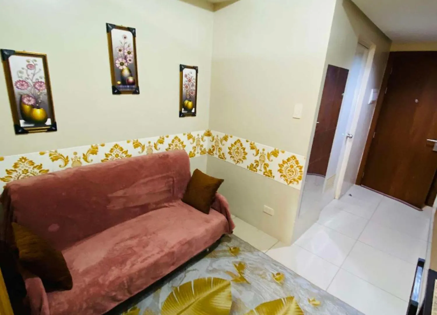 333D- 1Br 1Folding Bed Pool View Apartment Manila