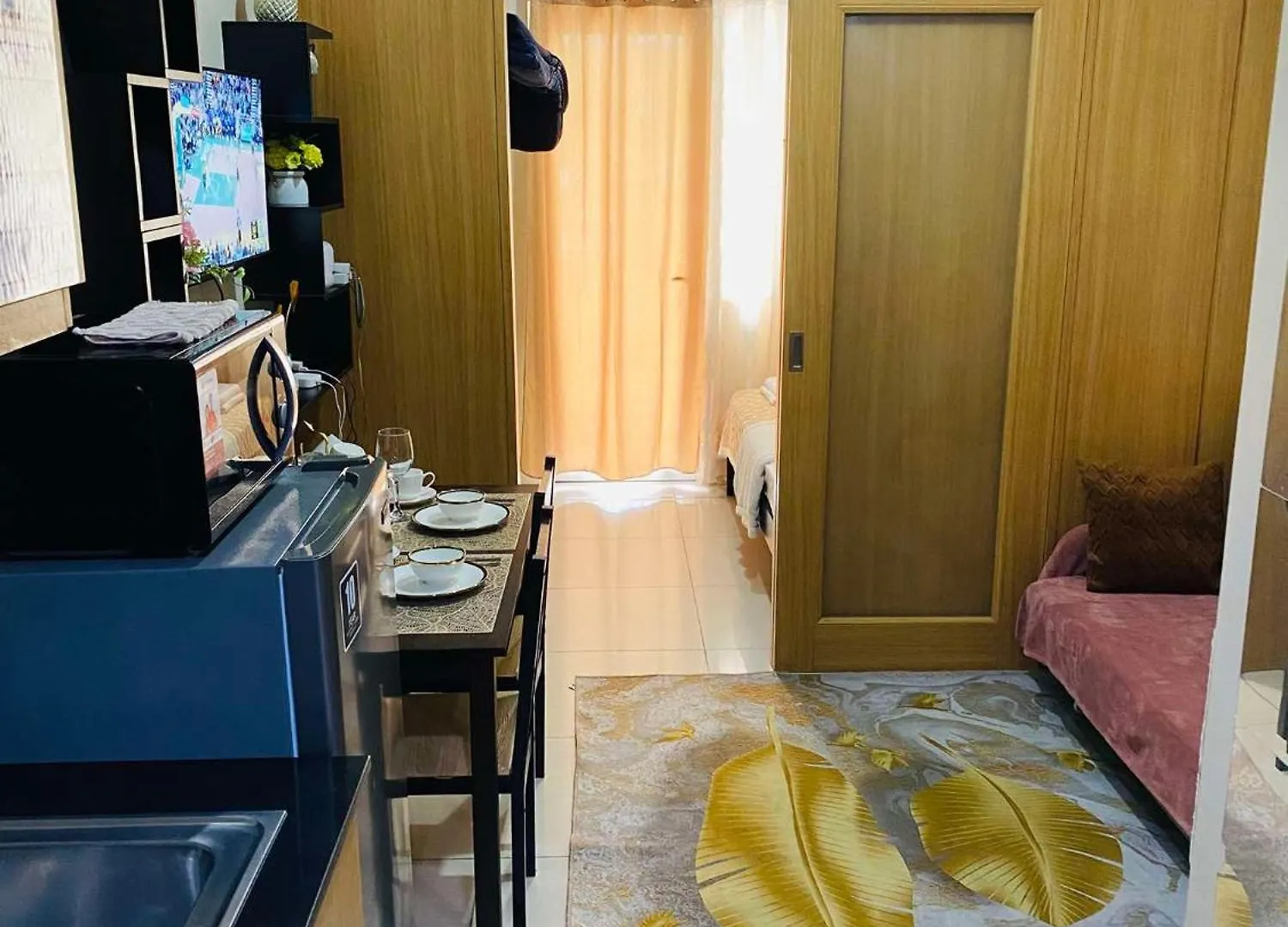 333D- 1Br 1Folding Bed Pool View Apartment Manila Philippines