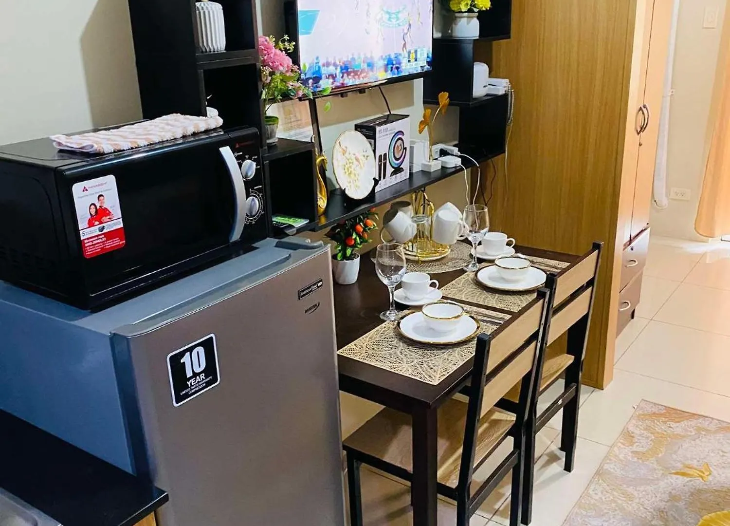 333D- 1Br 1Folding Bed Pool View Apartment Manila 0*,  Philippines